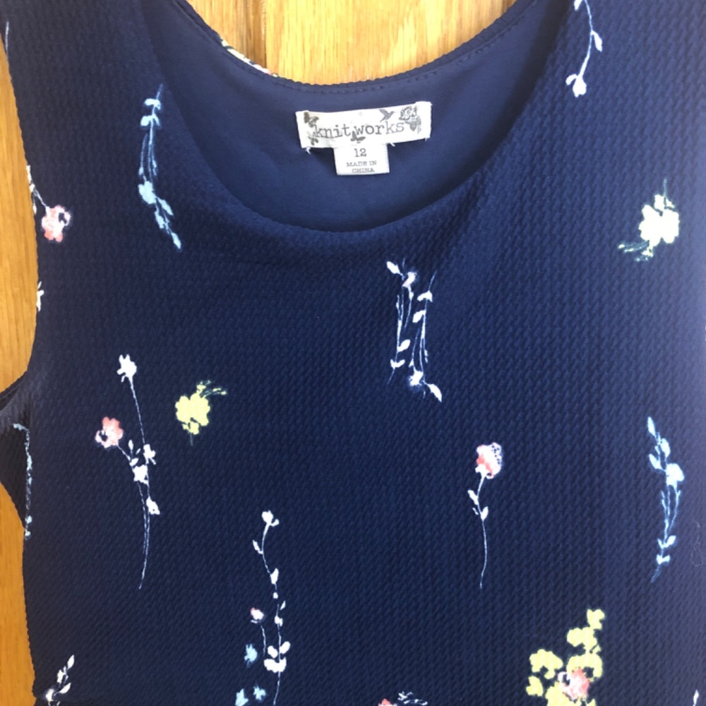 Spring dress - Picture 4 of 5